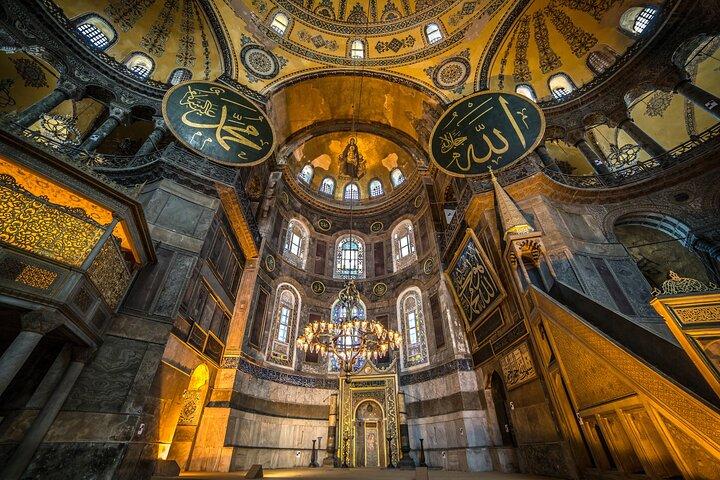 Hagia Sophia, Istanbul Old City, Topkapi Palace Private Tour