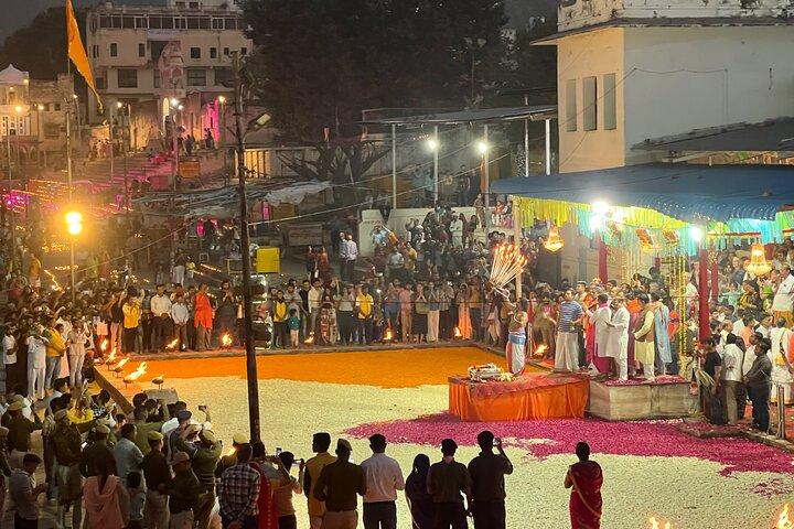 Evening Walking tour with Fire Ceremony - The Pushkar Route