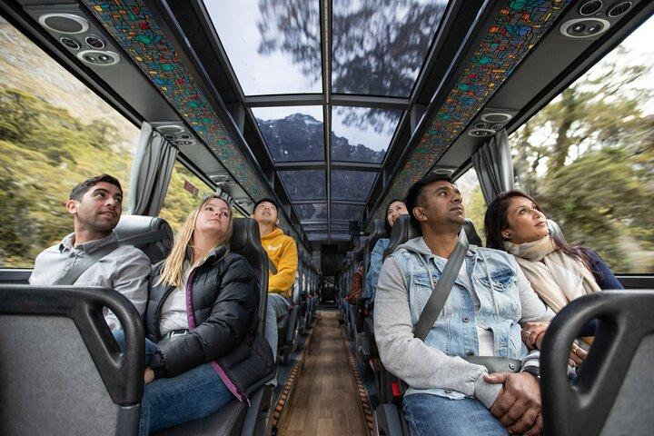 Milford Sound Day Tour with Scenic Cruise from Queenstown
