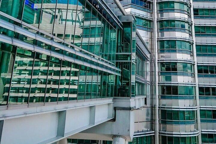 Petronas Twin Towers skybridge tickets (SINGAPORE GUESTS ONLY)