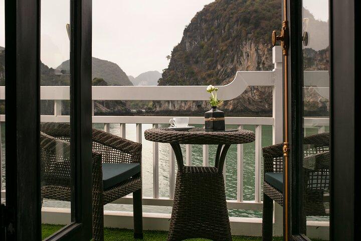 Overnight cruise on Lan Ha Bay from Hanoi