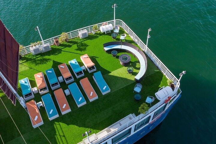 Overnight cruise on Lan Ha Bay from Hanoi