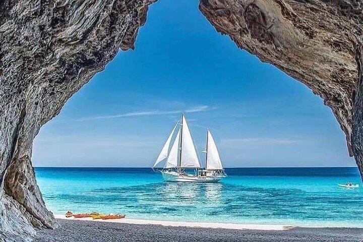 Mykonos Coastal Delights: A Cruise Passenger's Dream Day