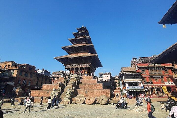 Kathmandu 2-Day Private Tour: 5 UNESCO Sites & Nagarkot Sunrise