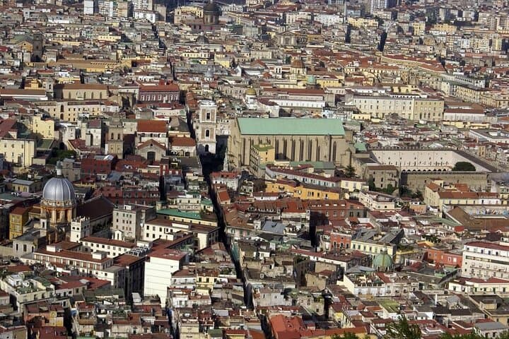 4H Naples Historic Center Tour with Underground Ruins Incl.