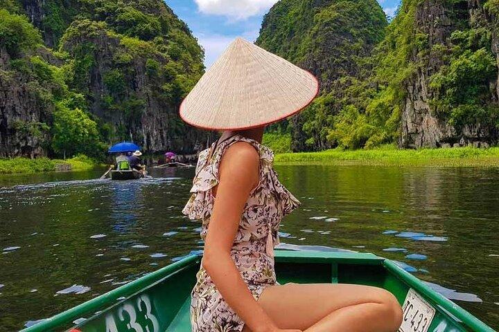 Hoa Lu - Tam Coc - Mua Cave Small Group -Buffet Lunch - Limousine