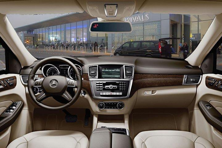 Dubai: Private Transfer to Abu Dhabi