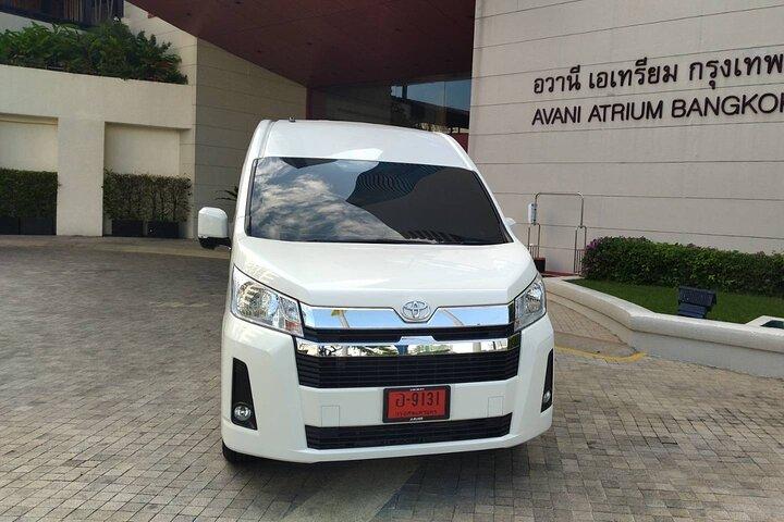 Private limousine full day (8-10 hour)