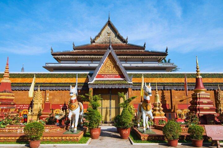 Siem Reap City Walking with Expert Tour Guide Private Tour