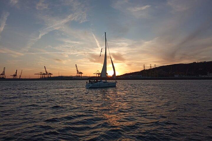 Sunset Sailing Experience w/ Live Spanish Guitar & Spanish Tapas