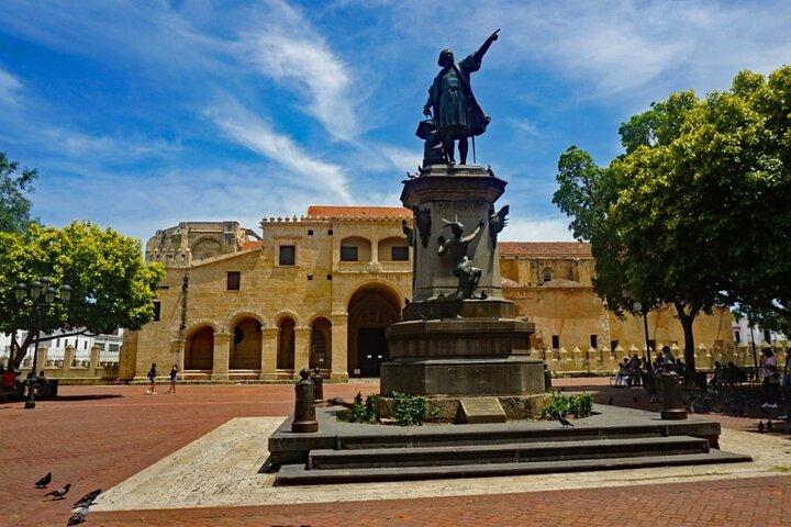 Historical Tour in the Colonial Zone