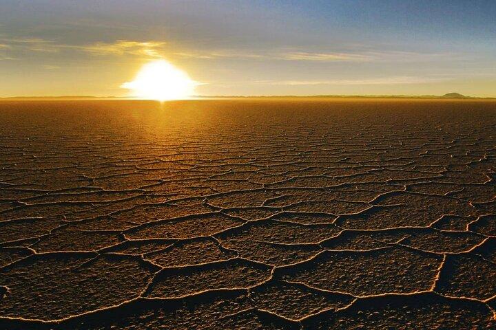 5-Day Private Journey: Salar de Uyuni & Altiplano Landscapes
