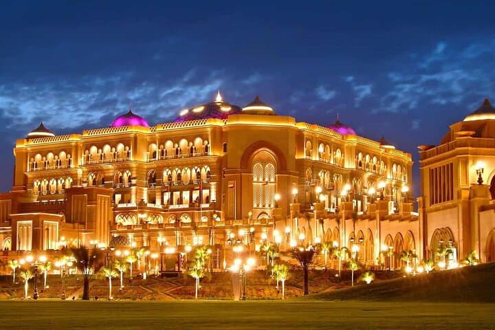Abu Dhabi Tour in Private 4x4 with Grand Mosque, Louvre & Ferrari