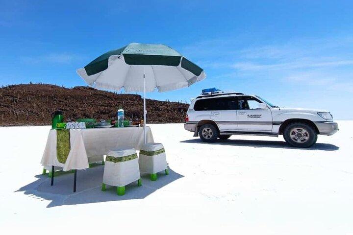 5-Day Private Journey: Salar de Uyuni & Altiplano Landscapes