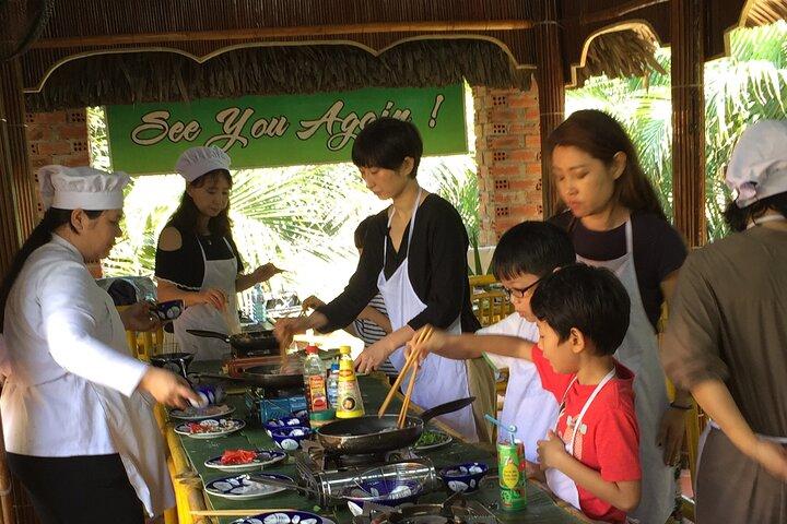 Experience Local Market and Cooking Class in Hue City