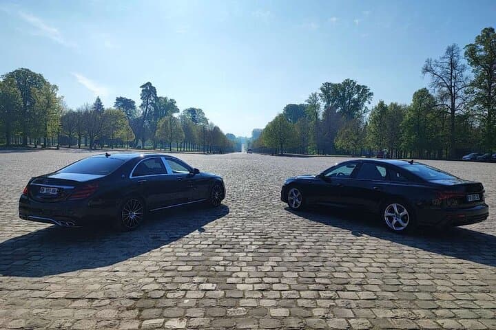 Private Taxi transfer from CDG airport to Paris
