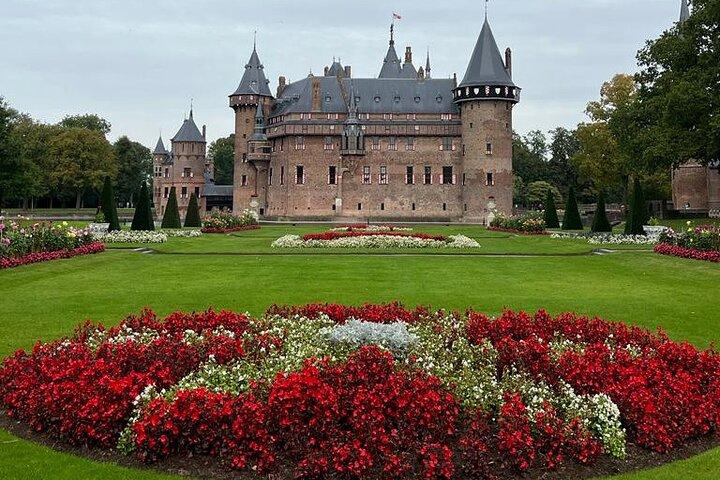Small Group Tour to Muiderslot & Castle de Haar from Amsterdam