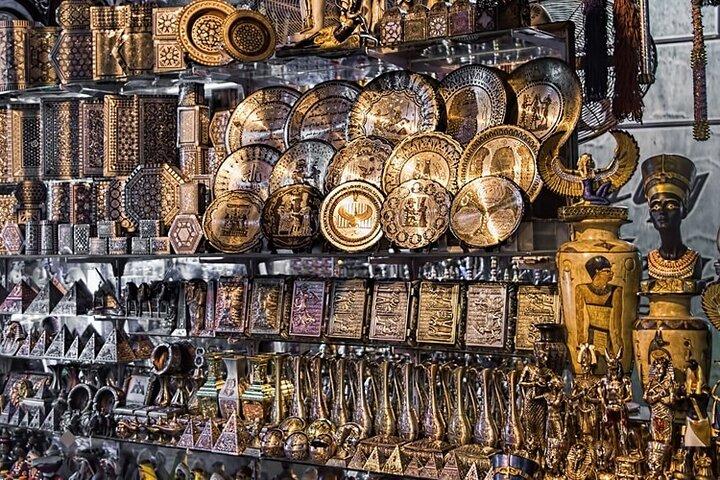 Guided Shopping Tour in Luxor