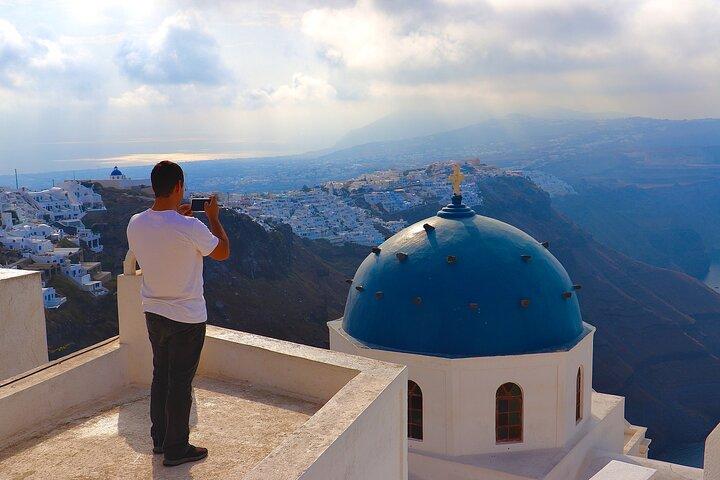 Private Highlights tour: Discover Santorini Like a Local