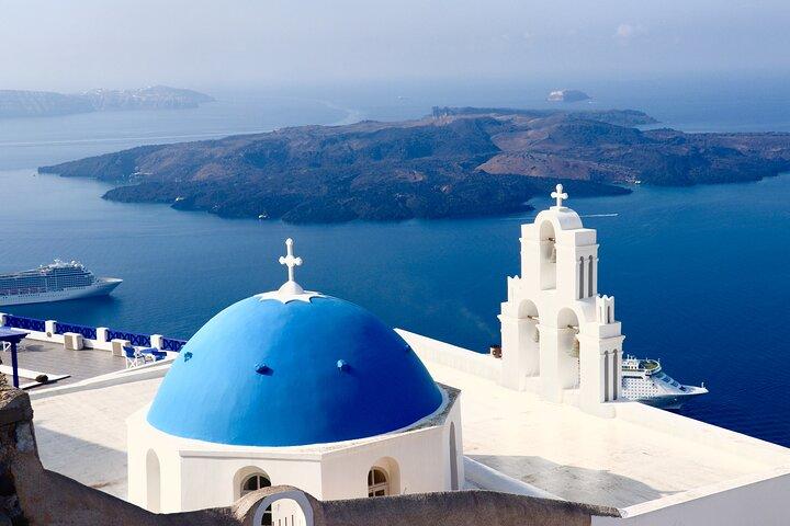 Private Highlights tour: Discover Santorini Like a Local