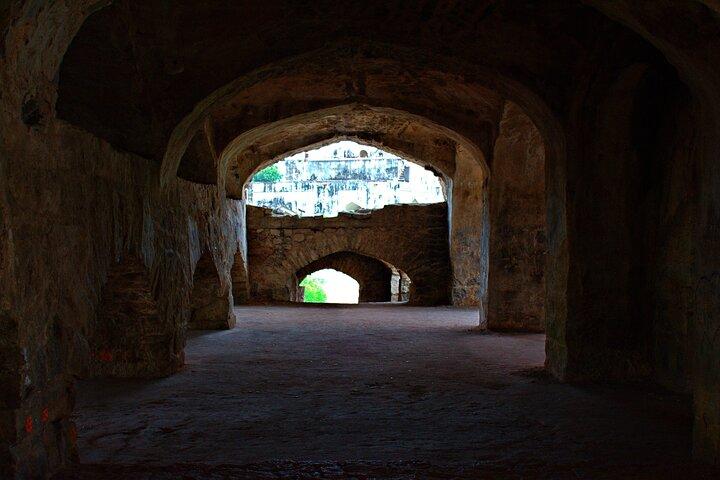 Golconda Fort & Qutub Shahi Tombs Guided Excursion by Car