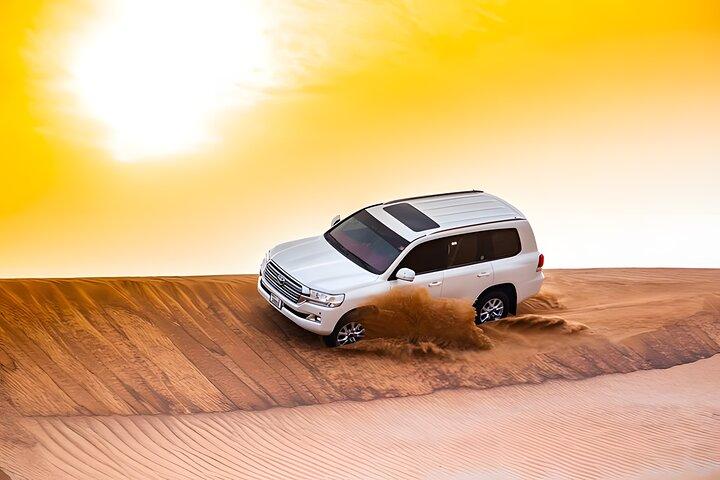 Dubai: Private Desert Safari – Exclusive car