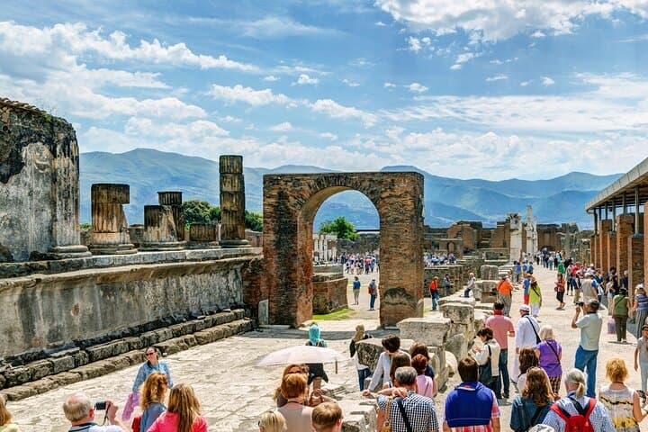 Pompeii Guided morning Tour from Sorrento or Naples