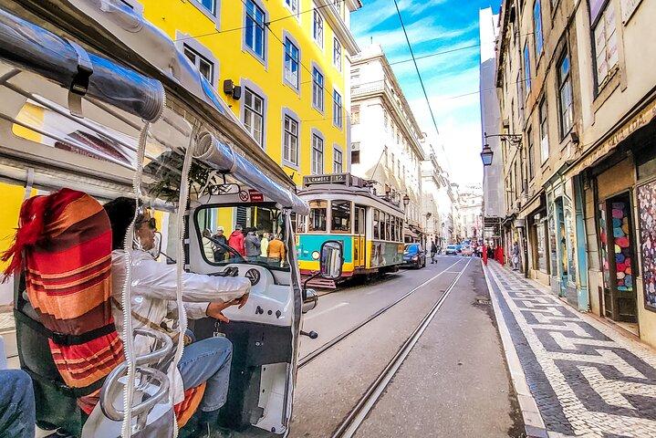 Lisbon Complete Tour! Eco TukTuk Private Guided