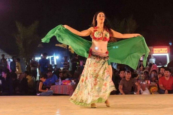 Evening Desert Safari Tour with BBQ Dinner and Live Show in Dubai