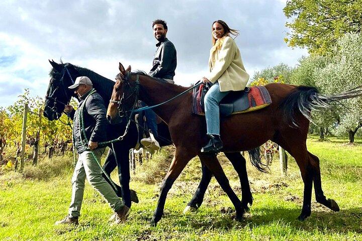 Horseback riding in Montepulciano Tuscany, lunch on the farm
