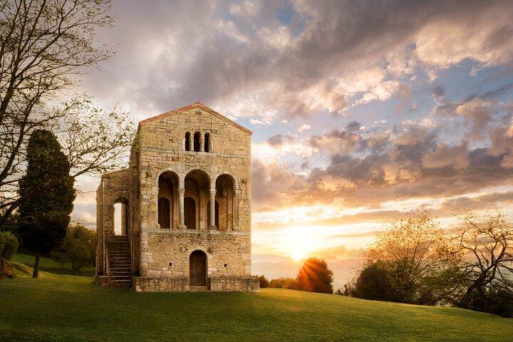 Private 1 day tour from Oviedo to Leon 2026