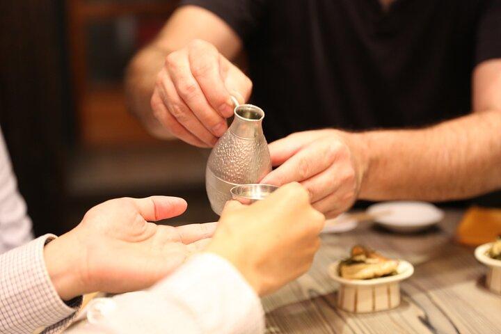 Private Food & Sake Tour in Central Kyoto with Sake Sommelier