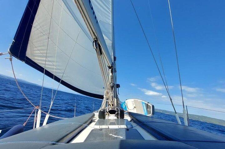 6 Hours Tour to Delos and Rhenia Islands with Sailing Yacht