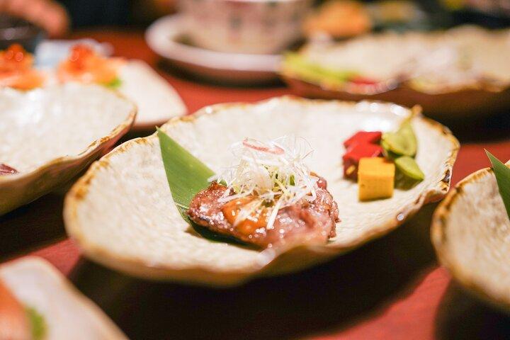 Kyoto Premium Night Foodie Tour in Gion(9+dishes + Sake tastings)