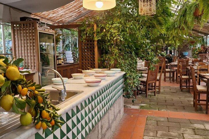 Typical Cooking Class in an Exclusive Location in Sorrento