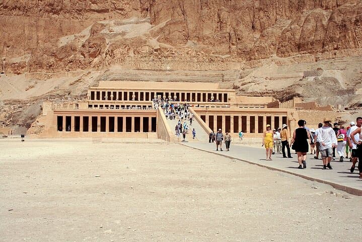Temple Hatshepsut and Temple Habu in Luxor Private Tour w Lunch