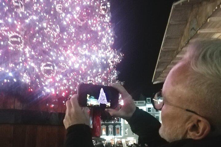 London Private Christmas Lights Walking Tour with Local Guide
