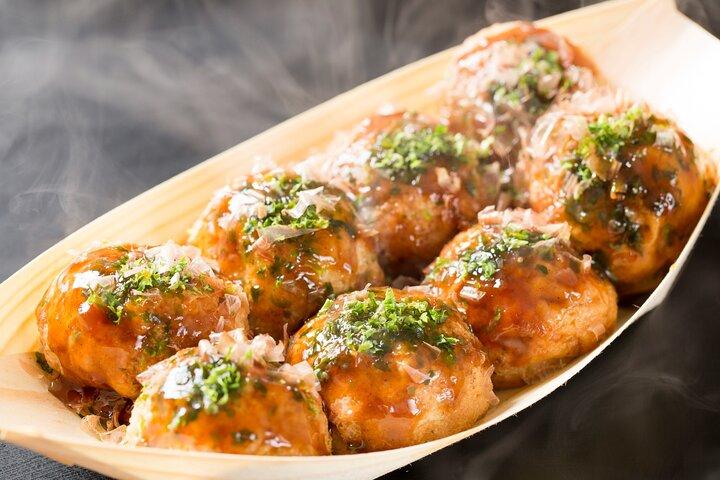 Osaka Local Foodie Walking Tour in Dotonbori and Shinsekai