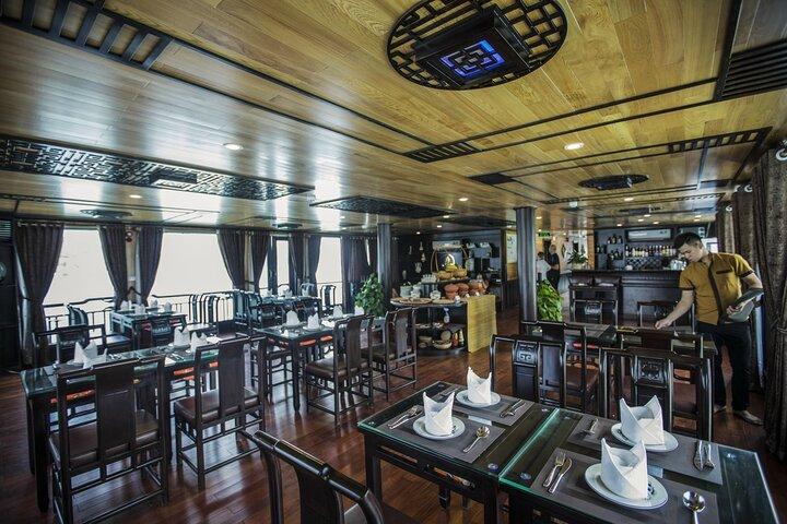Cozy Boutique Cruise Lan Ha Bay & Cat Ba Island from HANOI