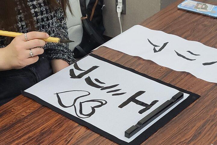 Calligraphy Workshop in Namba, Dotonbori