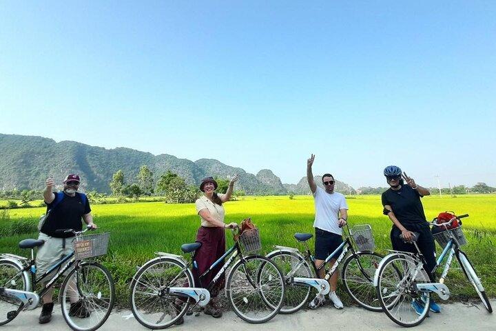Ninh Binh Heritage Trip from Hanoi: Hoa Lu, Trang An, Mua Cave
