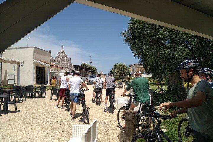 Ebike tours: the villages of Valle d'Itria and tasting of typical products