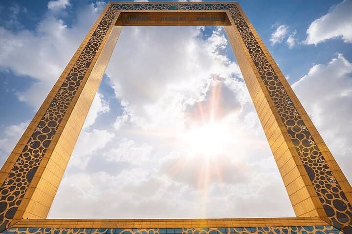 Dubai City Tour with Frame and Lake ride tickets