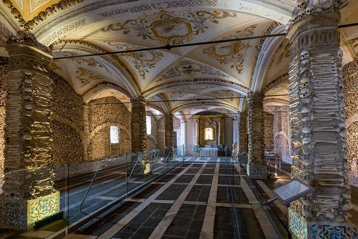 Private Full-Day Historical Tour of Medieval Évora