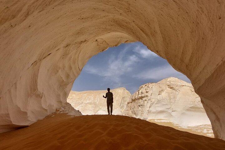 Overnight White Desert Safari from Cairo Black Desert and Camping