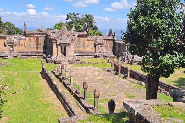 Adventure to Preah Vihear, Koh Ker & Beng Mealea temple