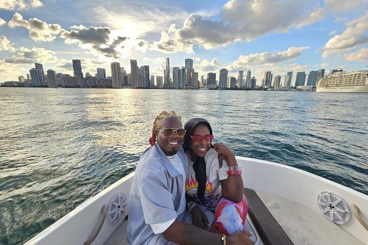 2 hrs Miami Private Boat with Cooler, Ice, Bluetooth Stereo