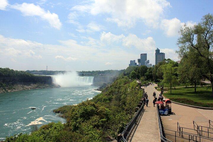 Exploring Niagara Falls by Foot with Maid of the Mist from USA