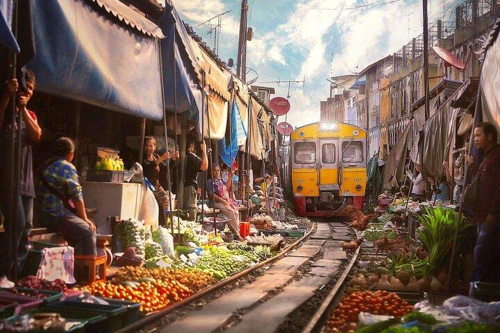 Small Group Railway Market and Floating Market