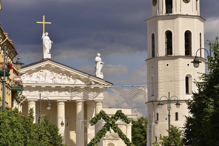 Vilnius Scavenger Hunt & Highlights Self-Guided Walking Tour